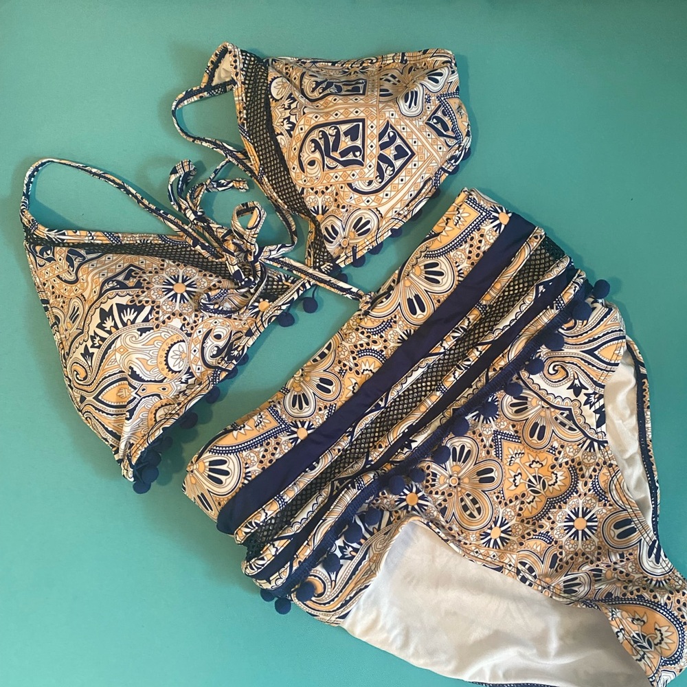 Women’s Navy and Cream Paisley two-Piece Swimsuit